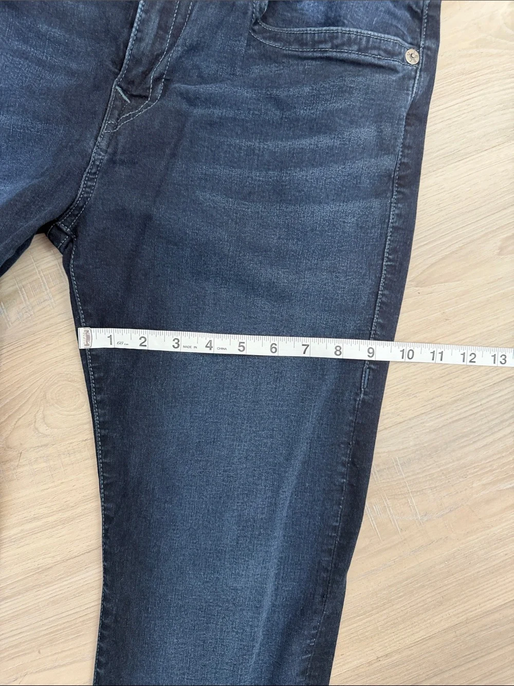 True Religion Dark Wash Rocco Relaxed Skinny Denim Jeans.  Sz 33